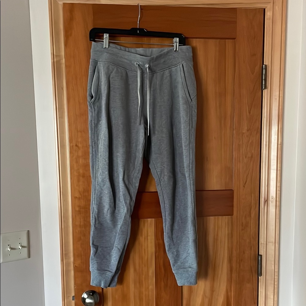 Lululemon women’s jogger